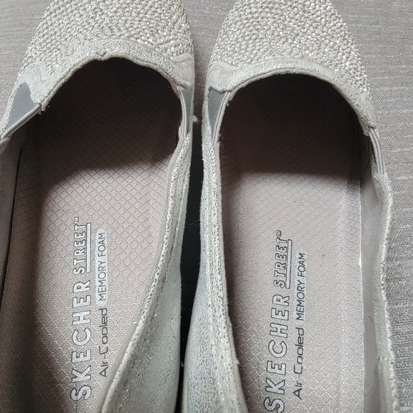 Sketchers - Picture 3 of 5